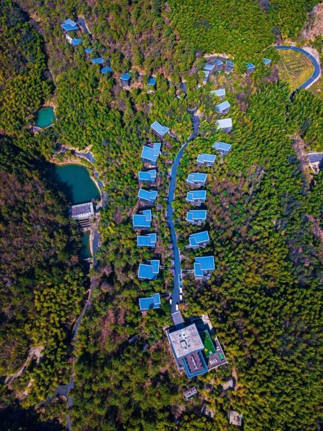 2天1夜的溧阳美丽山野温泉度假村云顶温泉 神马农场门票！